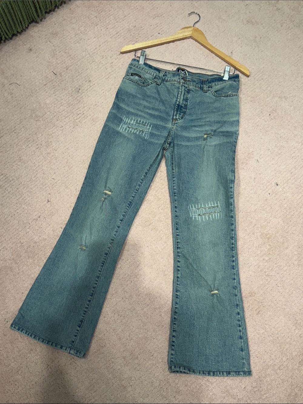 D&G dolce & Gabbana distressed blue jeans - size 44 (fit more like 28/29)